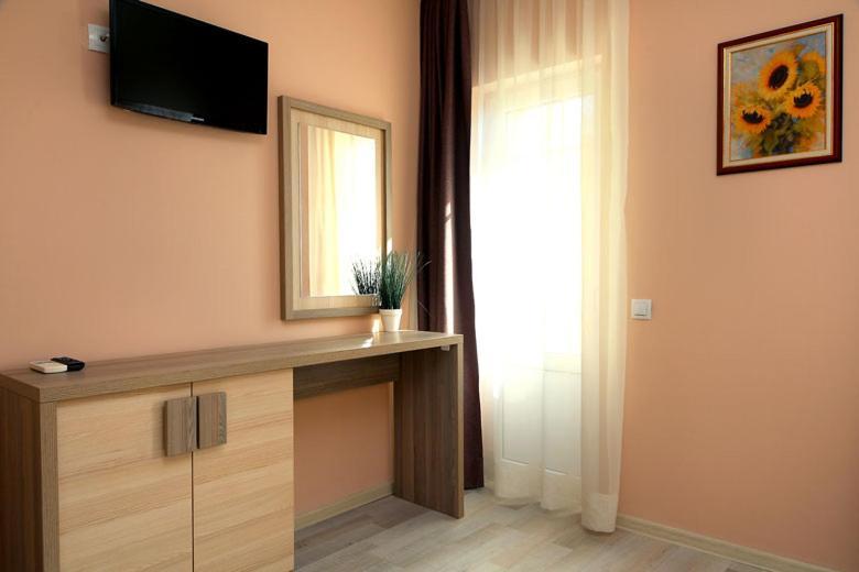 Къщата С Чешмата Lägenhet Veliko Tărnovo Exteriör bild