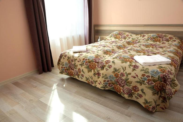 Къщата С Чешмата Lägenhet Veliko Tărnovo Exteriör bild